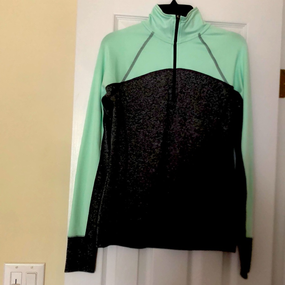 Ladies activewear size small
